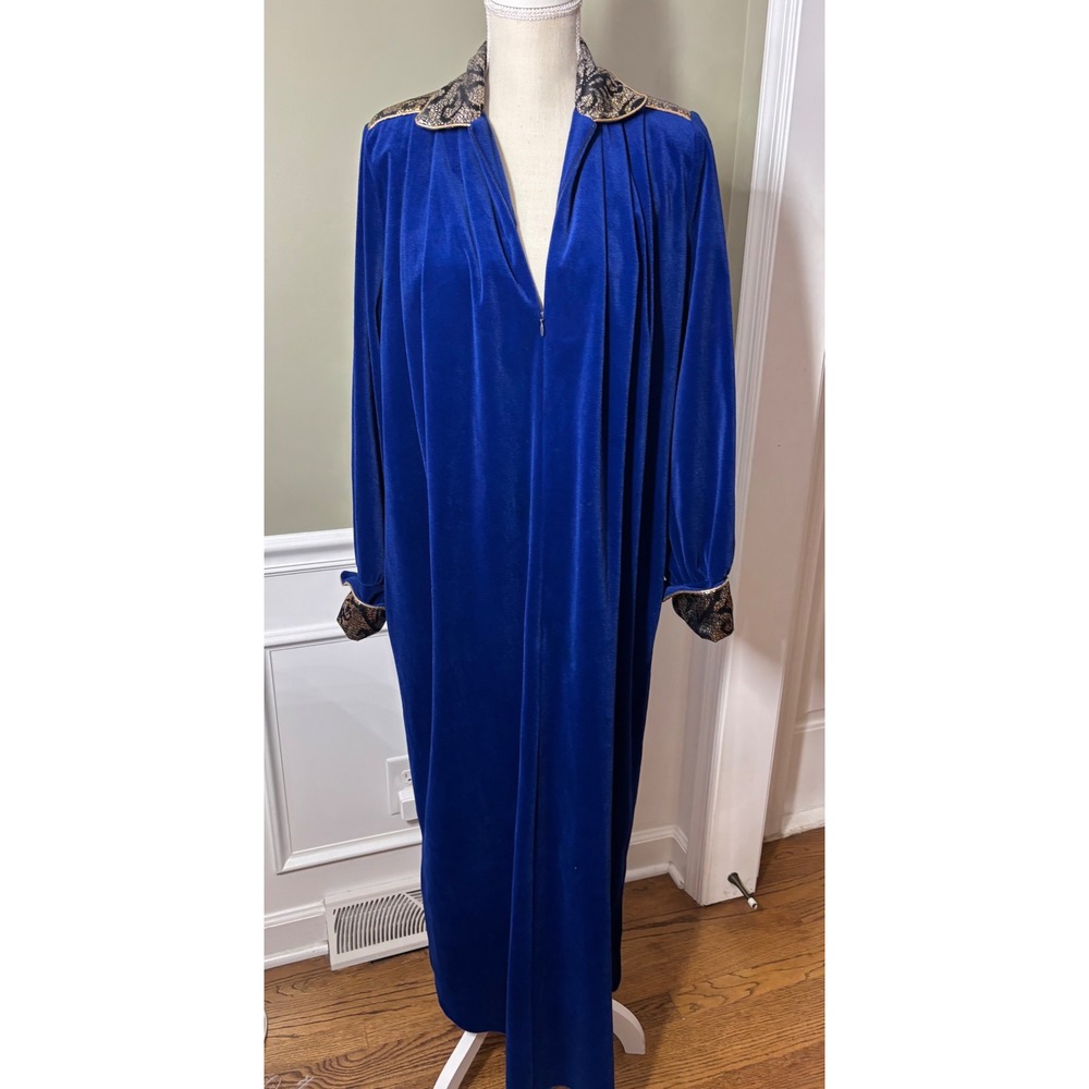 David Brown California Vintage Royal Blue Velour Robe Gold Brocade Trim XS 21073